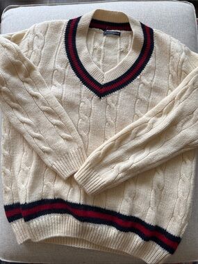 Brandy Melville - Cream Cable-Knit V-Neck Sweater with Navy & Red Trim